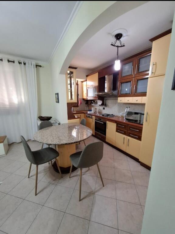 🏢In the Ali Demi area, after the 1Maji 9-Year School, a 2+1 furnished apartment is for rent. 65,000 Leke