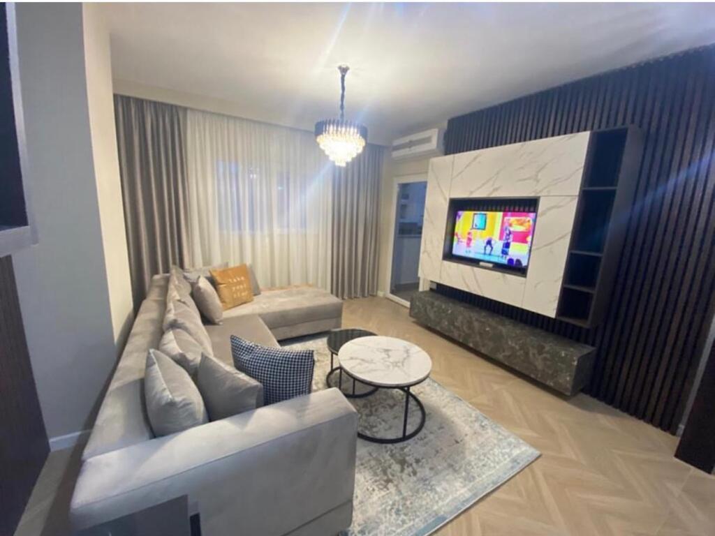 APPARTAMENTO IN AFFITTO VICINO ALL'HOTEL ROYAL