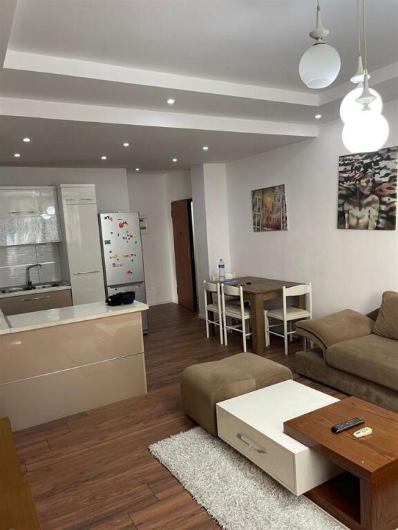 2+1 Apartment for rent at the Paris Commune / Eleonora (500 Euro)