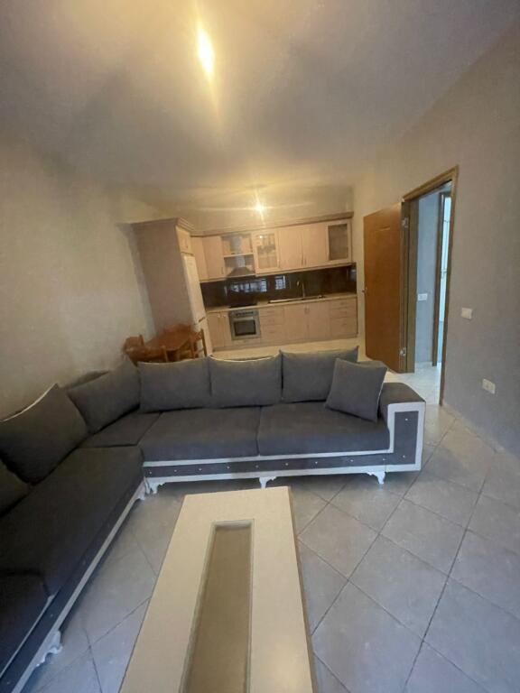 In Affitto Appartamento 2+1+1 Balcone