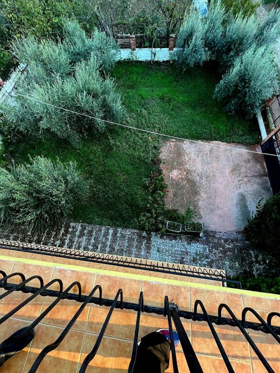 VILLA SU 3 PIANI IN VENDITA SAUK 320.000 €