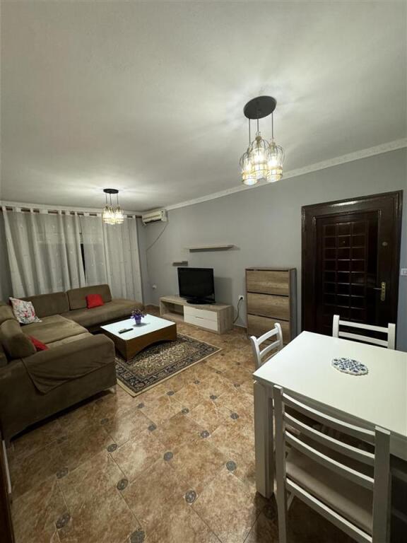APARTAMENT ME QERA 2+1 IRFAN TOMINI 50.000 LEKE
