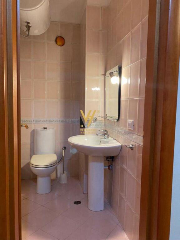 AFFITTASI APPARTAMENTO 2+1+2+BLK VICINO AIR ALBANIA 800 EURO