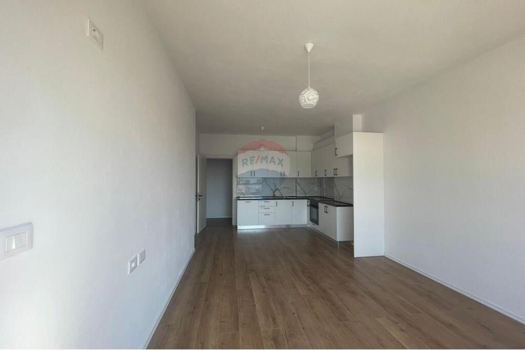 2+1 APARTMENT FOR RENT IN KAMEZ