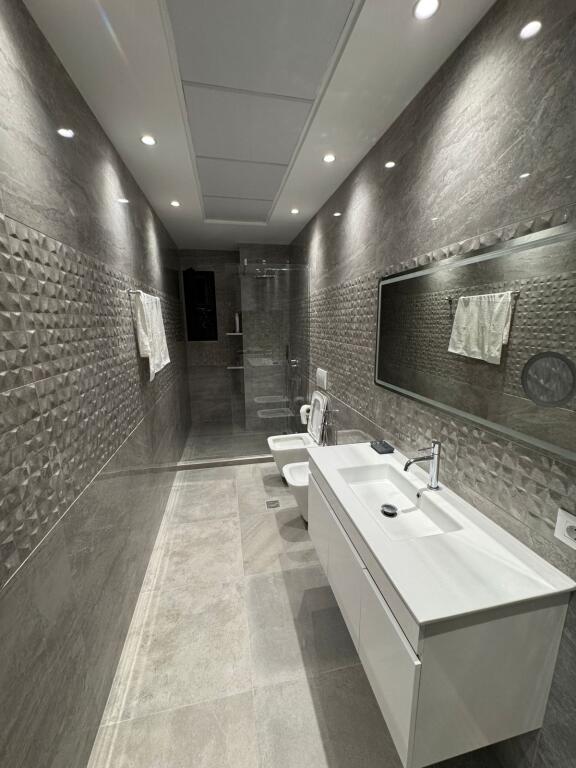 Rent Ap 2+1+2 at Kavaja Street opposite Delijorgji, 800€