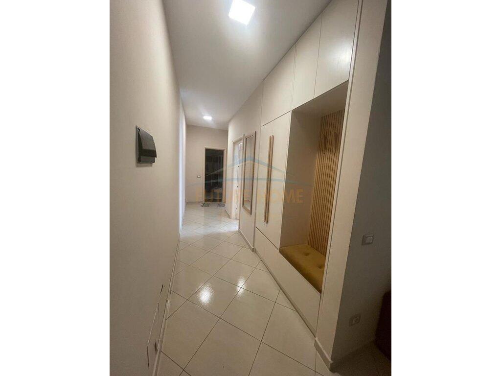 Disponojmë Apartament 2+1, për Shitje.Bulevardi Gjergj Fishta,Tirane