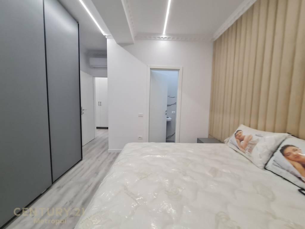 🌿 2-Bedroom, 2-Bathroom Apartment for Rent – Newly Furnished, Near Liqeni i Thatë!