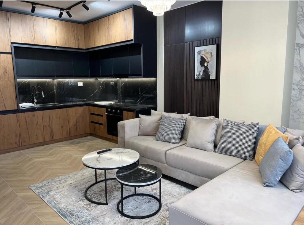 APPARTAMENTO IN AFFITTO VICINO ALL'HOTEL ROYAL