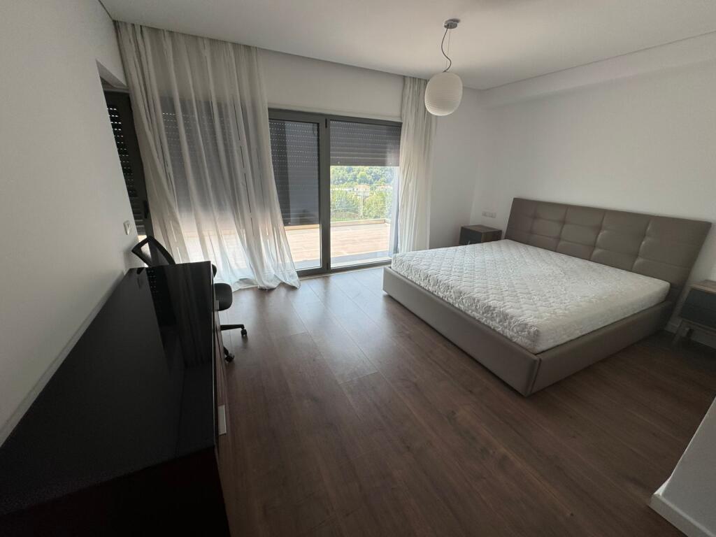 Super 3-Storey villa for rent near TEG (2350 Euro)
