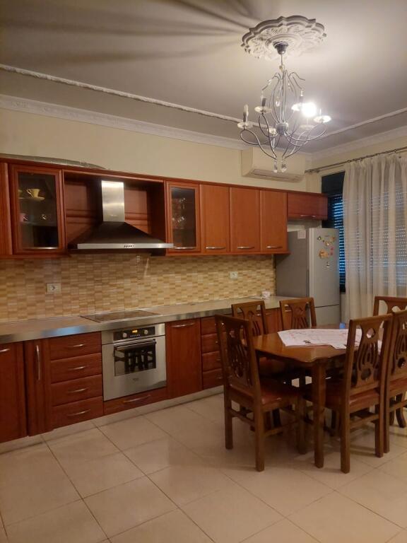 Apartment 2+1 near Kodra e Diellit!