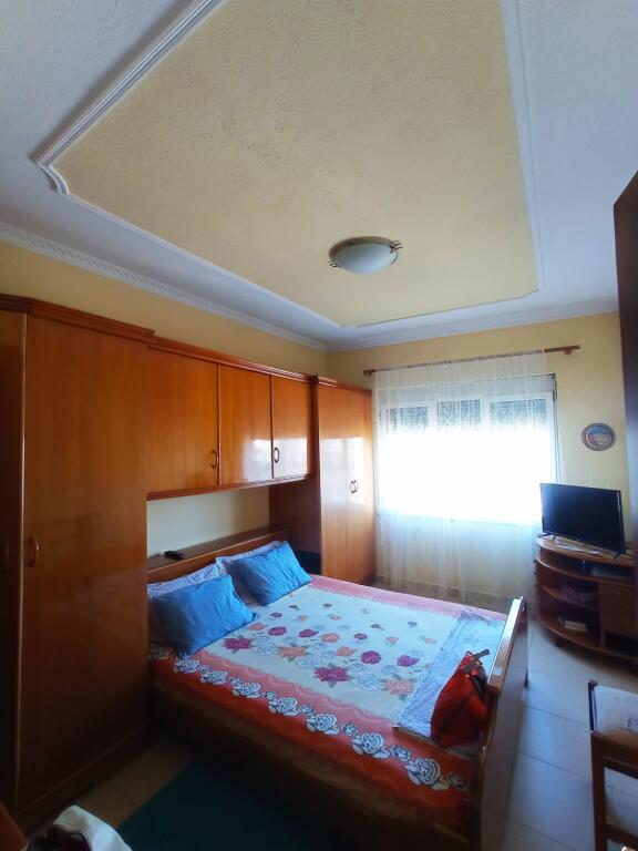 Jepet me qira apartament 2+1+2 i mobiluar pranë TAIWAN-it