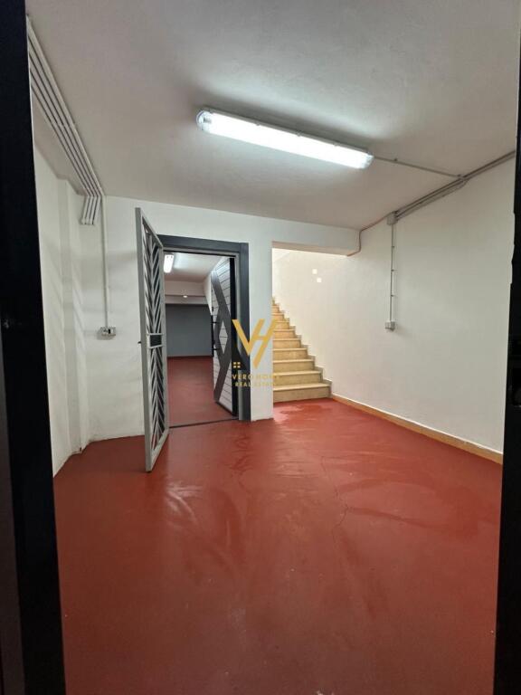 COMMERCIAL SPACE FOR SALE 386 M2 AT RED SCHOOL 350,000 EURO