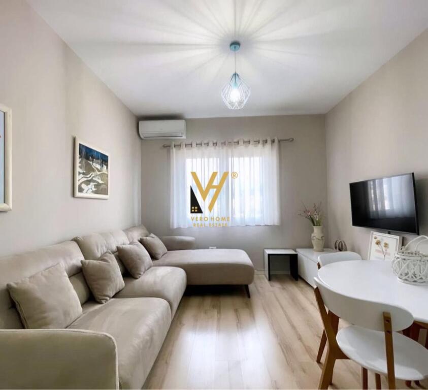 VENDESI APPARTAMENTO 1+1+BLK PRESSO IL COMUNE DI PARIGI 169.000 EURO