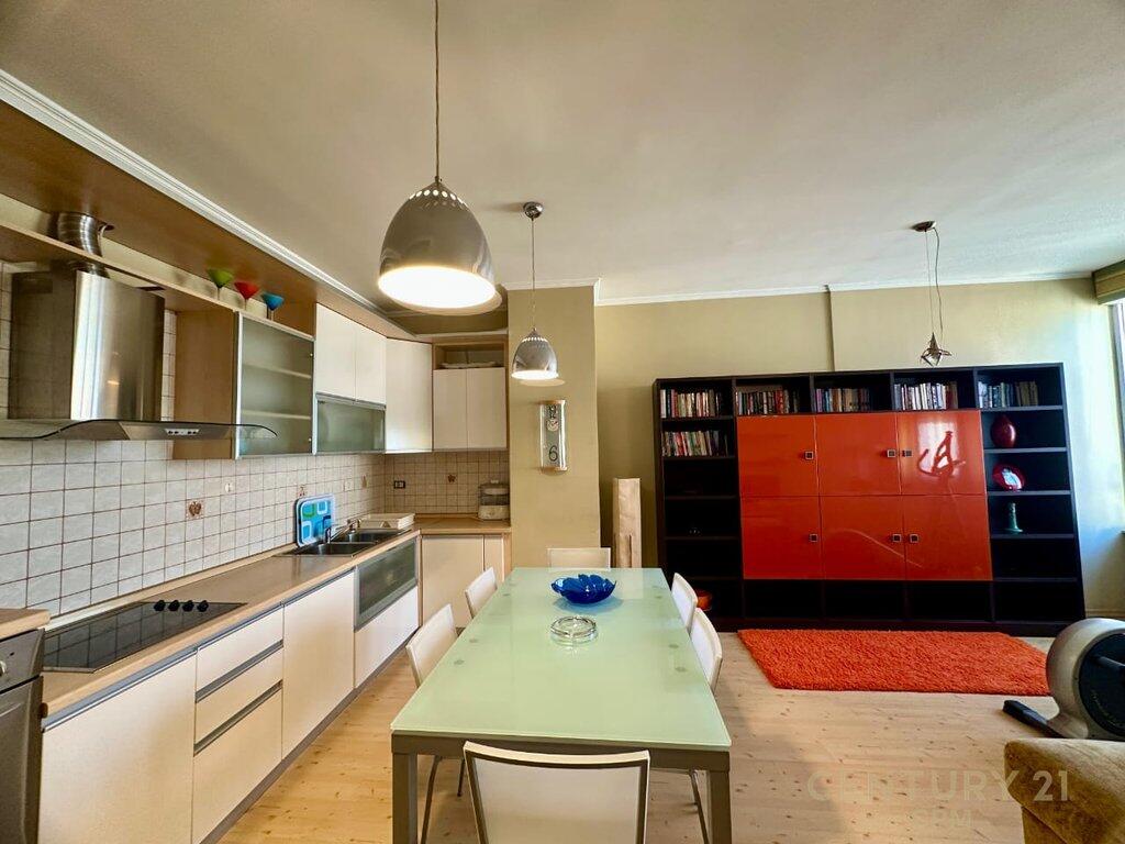 Qira – Apartament 2+1 pranë Komunës së Parisit!