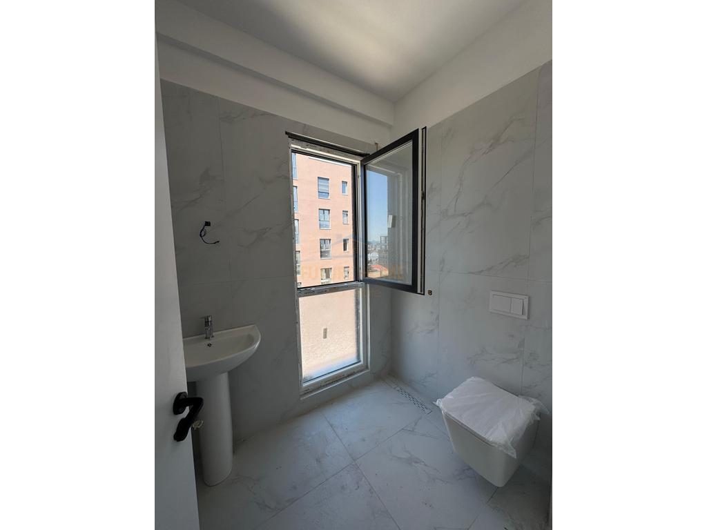 Vendesi in vendita Appartamento 2+1+2, Complesso Priam, Kamëz.