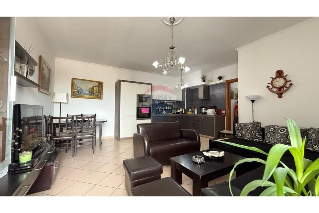 Apartament 1+1 per shitje, Rruga e Kavajes