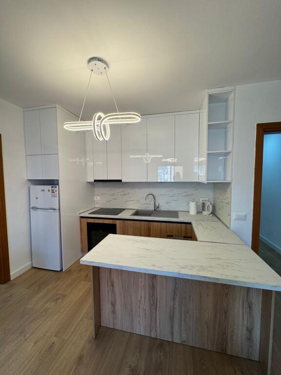 Rent Ap 2+1+2 at Kavaja Street opposite Delijorgji, 800€