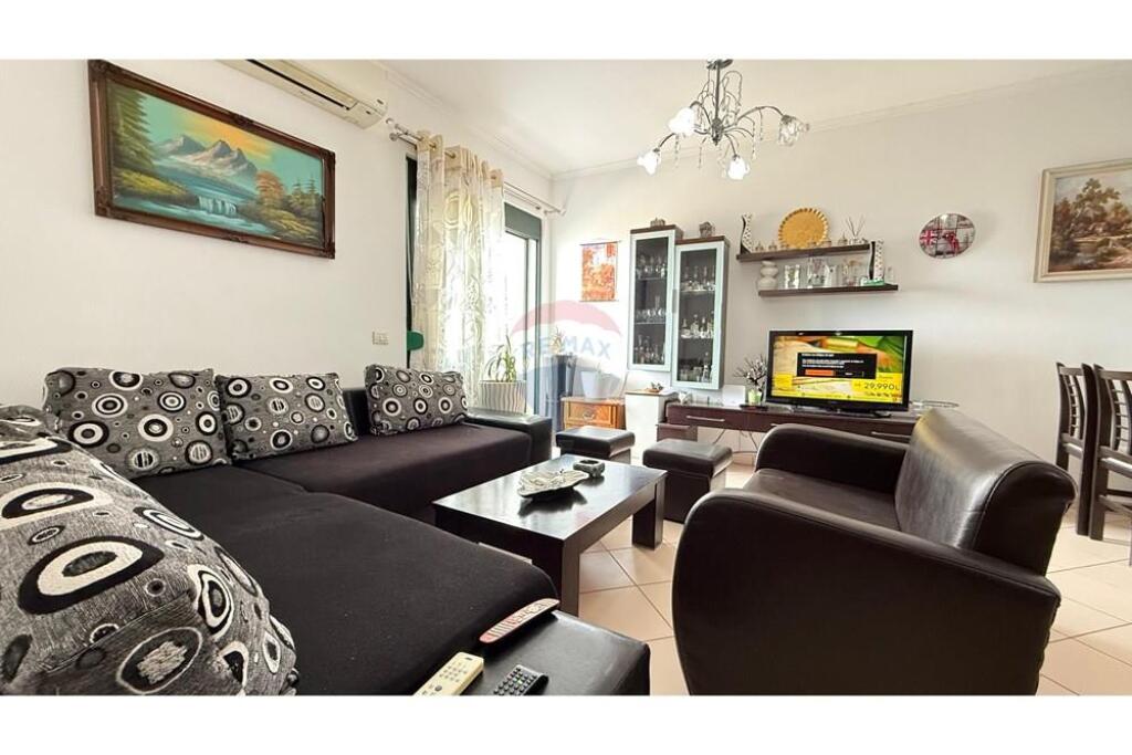 Apartament 1+1 per shitje, Rruga e Kavajes