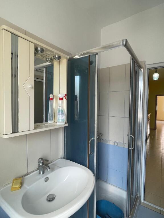 🏡 Apartament 3+1 për Shitje – Lagjja 5, Kati 3, Pallat Egzistues