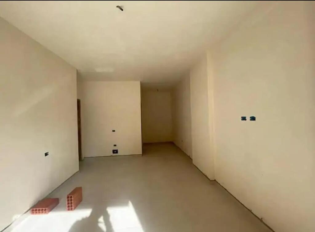 Appartamento 2+1+2 in vendita Via Elbasan 175.000 euro