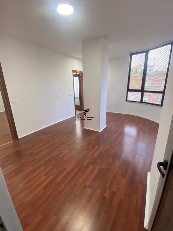 OFFICE FOR RENT 120 M2 BLOCK 1,400 EURO