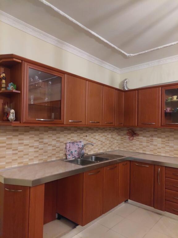 Apartment 2+1 near Kodra e Diellit!