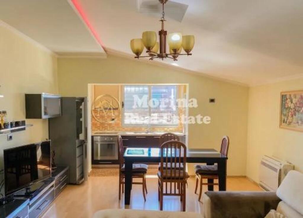Affitto, Appartamento 2+1, 21 Dhjetori, 700 euro/mese