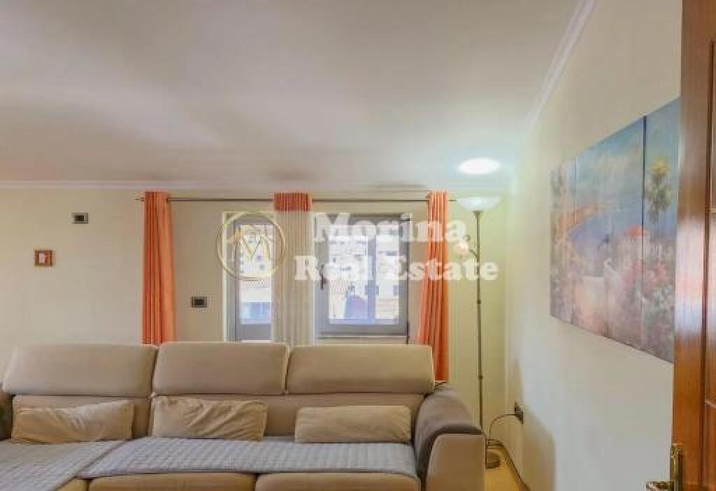 Affitto, Appartamento 2+1, 21 Dhjetori, 700 euro/mese
