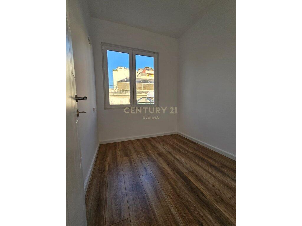 Appartamento 2+1 in vendita in Via Kavaja!