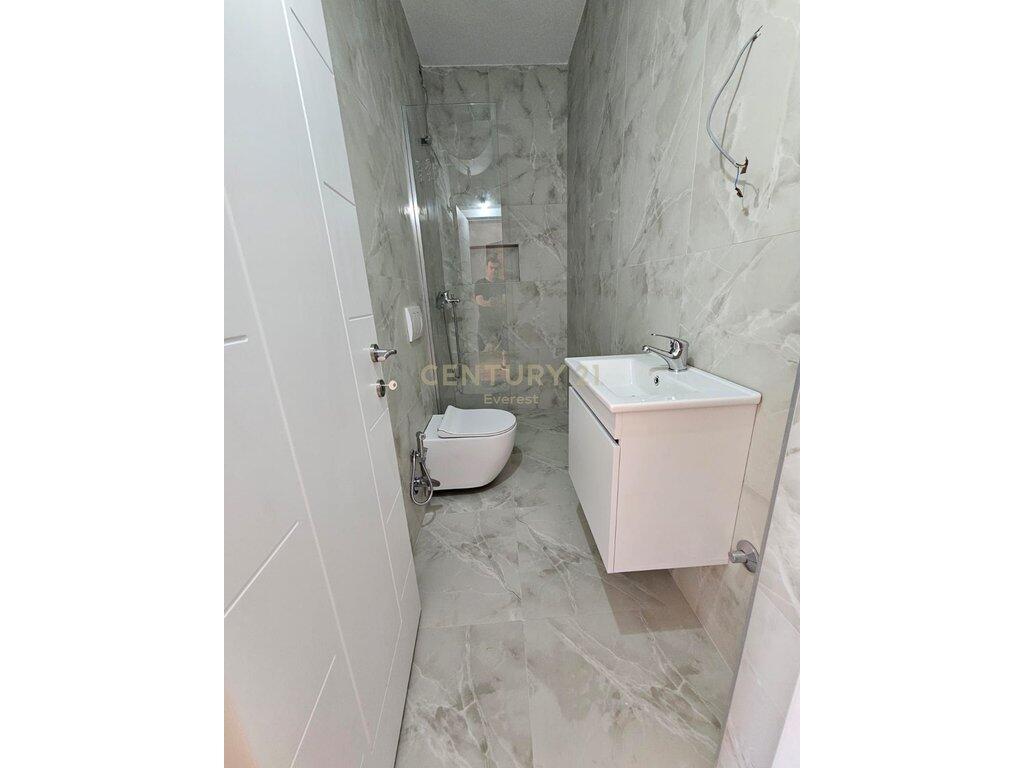 Vendiamo appartamento 1+1 in Via Kavaja