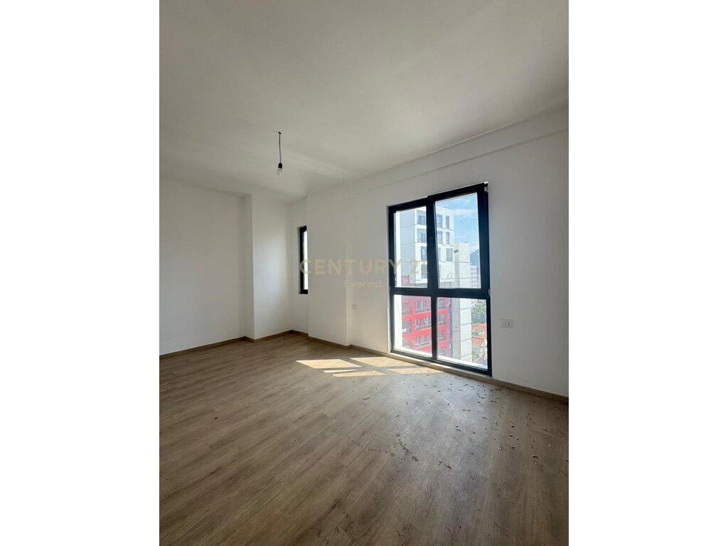 ARLIS FARMACIA 10, APARTMENT FOR SALE 2+1