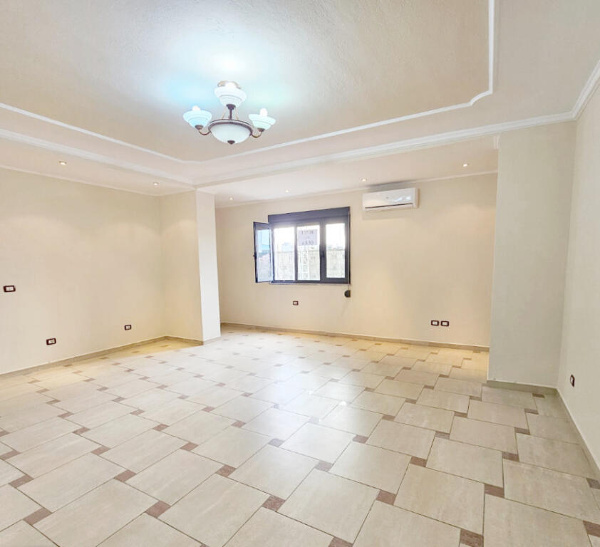 Jepet apartament 3+1 per zyra me qera ne Qender te Tiranes , rr Kajo Karafili
