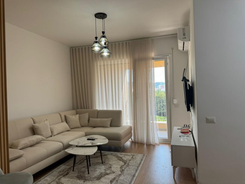 Apartment for rent 2+1 near Fusha e Aviacionit