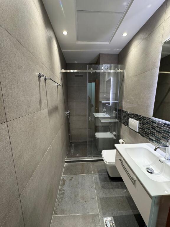 Rent Ap 2+1+2 at Kavaja Street opposite Delijorgji, 800€