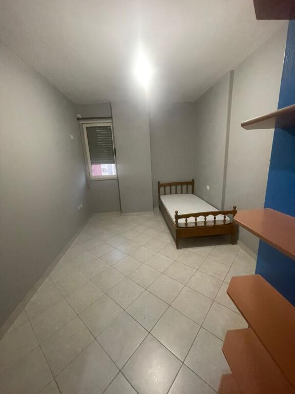 In Affitto Appartamento 2+1+1 Balcone