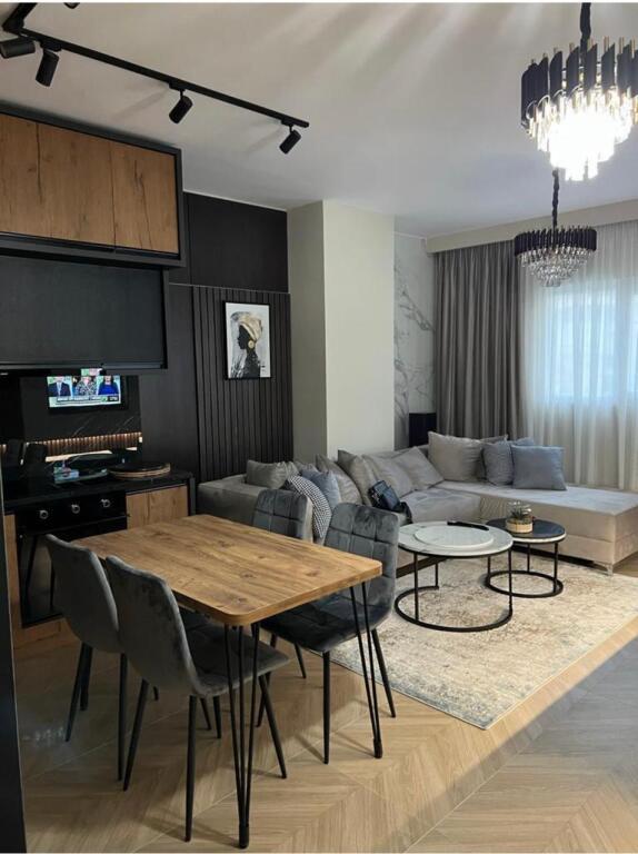 APPARTAMENTO IN AFFITTO VICINO ALL'HOTEL ROYAL