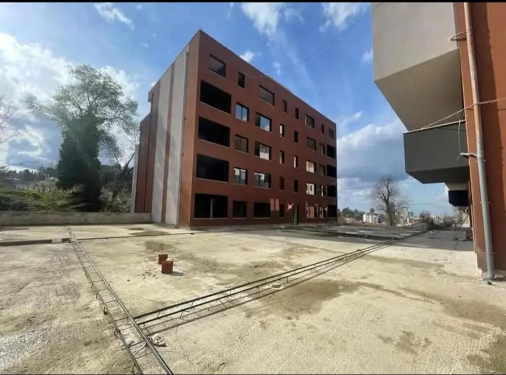 Appartamento 2+1+2 in vendita Via Elbasan 175.000 euro