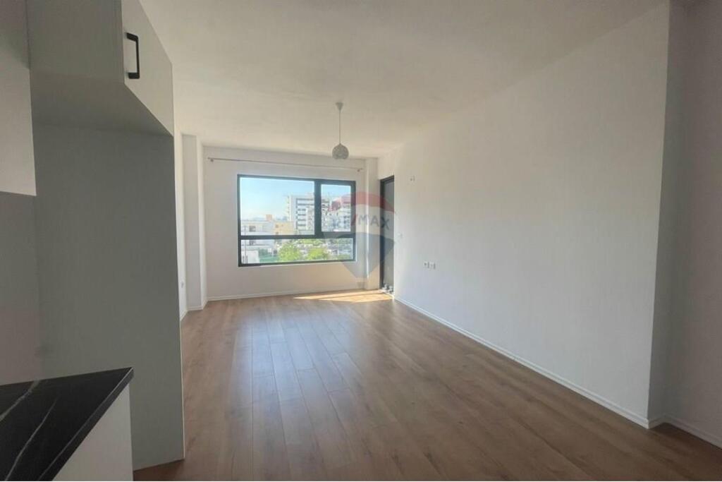 2+1 APARTMENT FOR RENT IN KAMEZ
