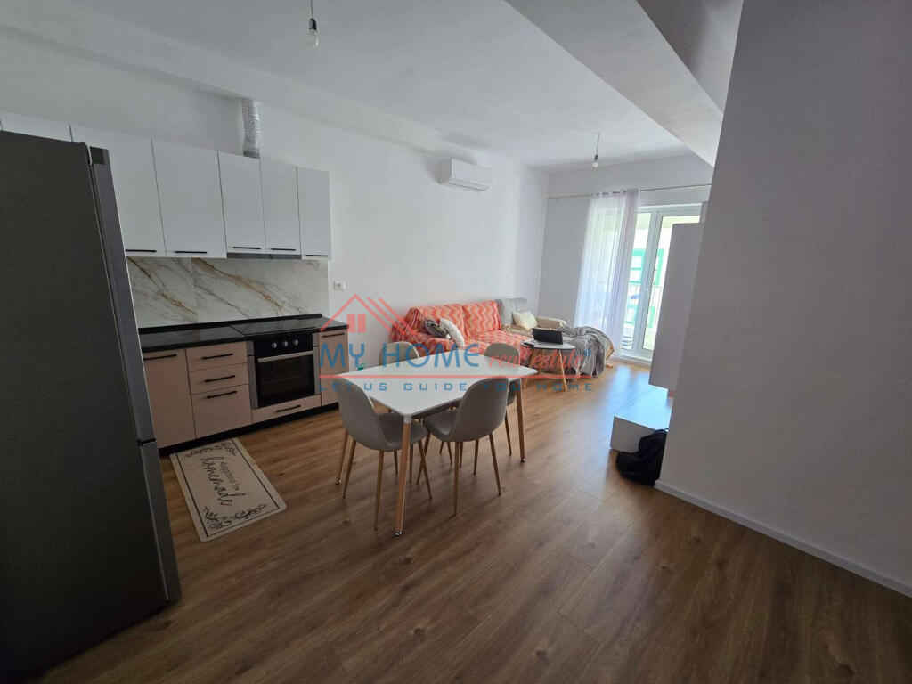 Appartamento 2+1 in vendita Ali Demi a Tirana