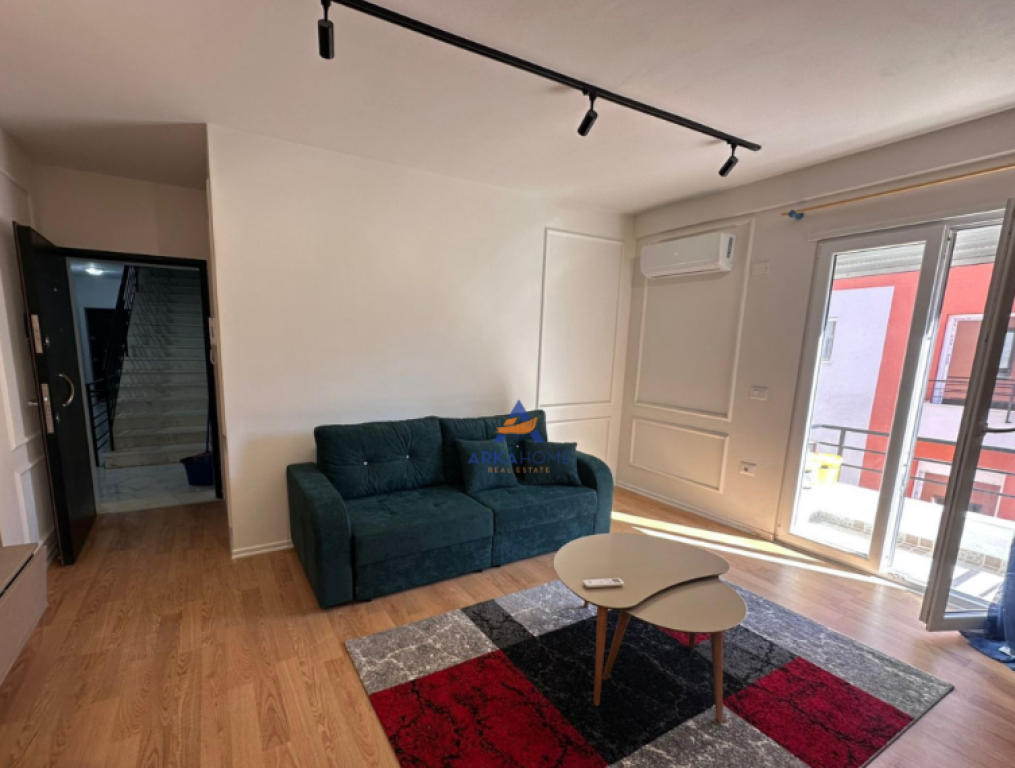 AFFITTASI APPARTAMENTO 1+1+BALCONE "TE XHAMIA,SELITE" 550 EURO
