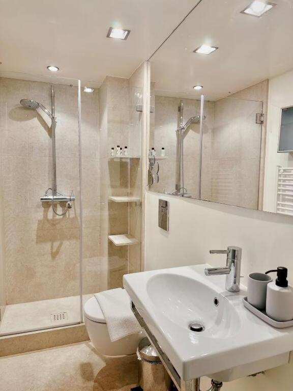 Apartment For Rent 1+1 Near Dry Lake (ID B2101183) Tirana