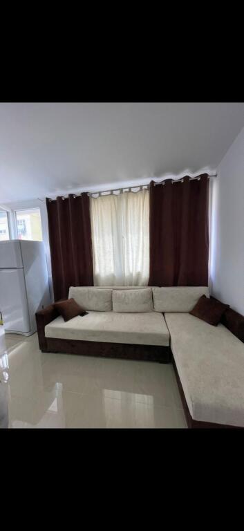 Appartamento 1+1 in affitto, Kodra e Diellit vicino al mercato Cok 450 euro