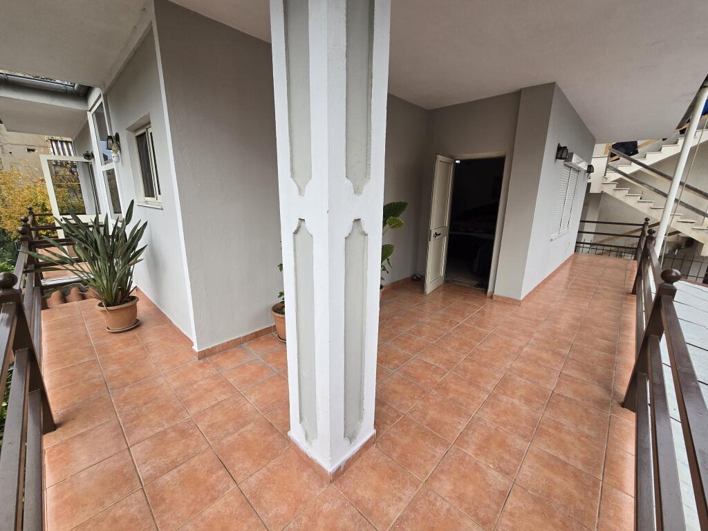Private House for Sale in Laprakë