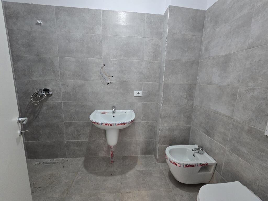 Apartament 2+1 ne Shitje ne Kompleksin Rezidencial University
