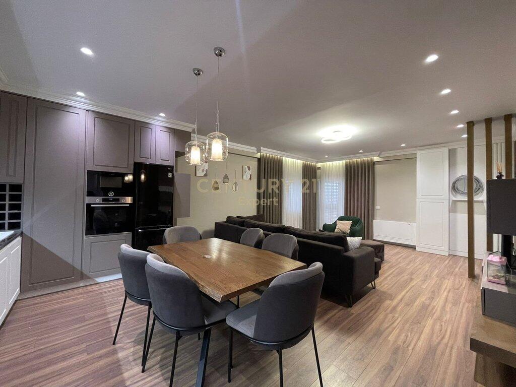 FOR RENT APARTMENT 3+1+2 – LAKE LAND RESIDENCE, FARKË