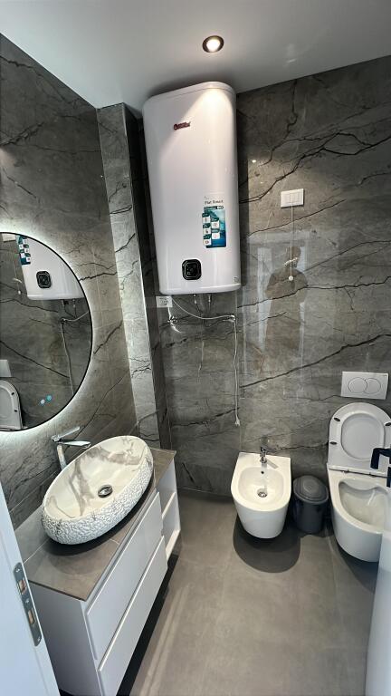 APARTAMENT 2+1+2 ME QIRA, TEK LAKE VIEW