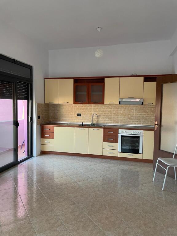 Apartment 1+1 for rent at 21 Dhjetori.