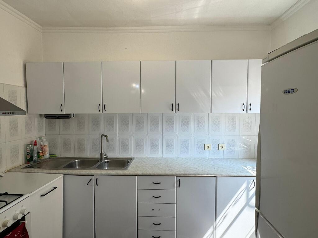 Shkolla Baletit,jepet me qira apartment 2+1! 50.000 Leke