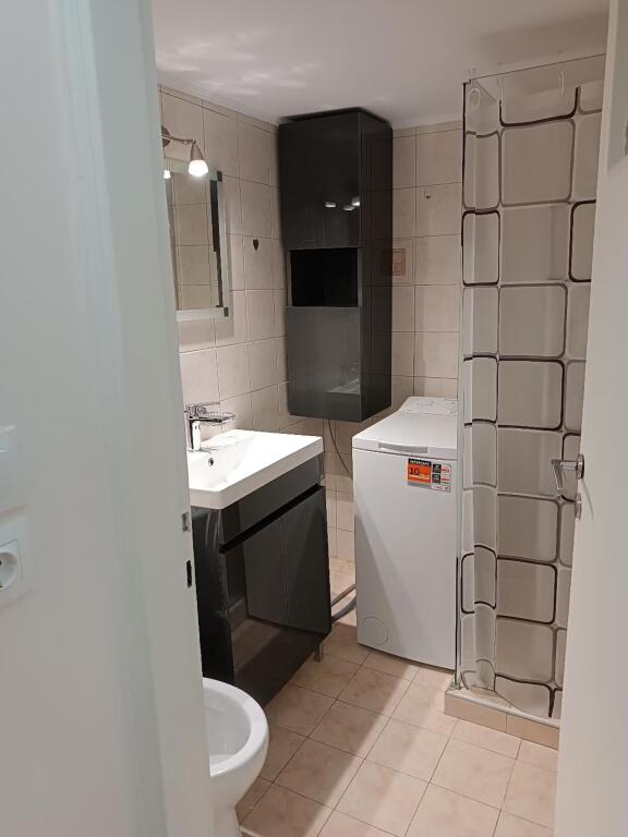 Apartament me qera 2+1 tek Oxhaku (ID B221335) Tirane
