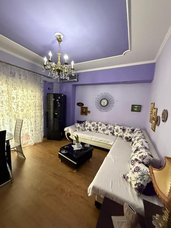 APARTAMENT 2+1 ME QERA TEK KODRA E DIELLIT